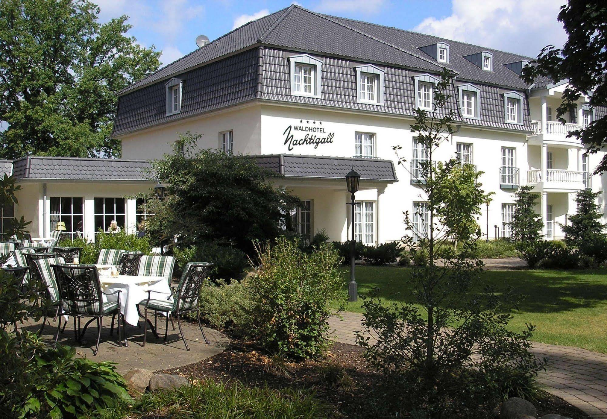 Waldhotel Nachtigall Paderborn Exterior foto